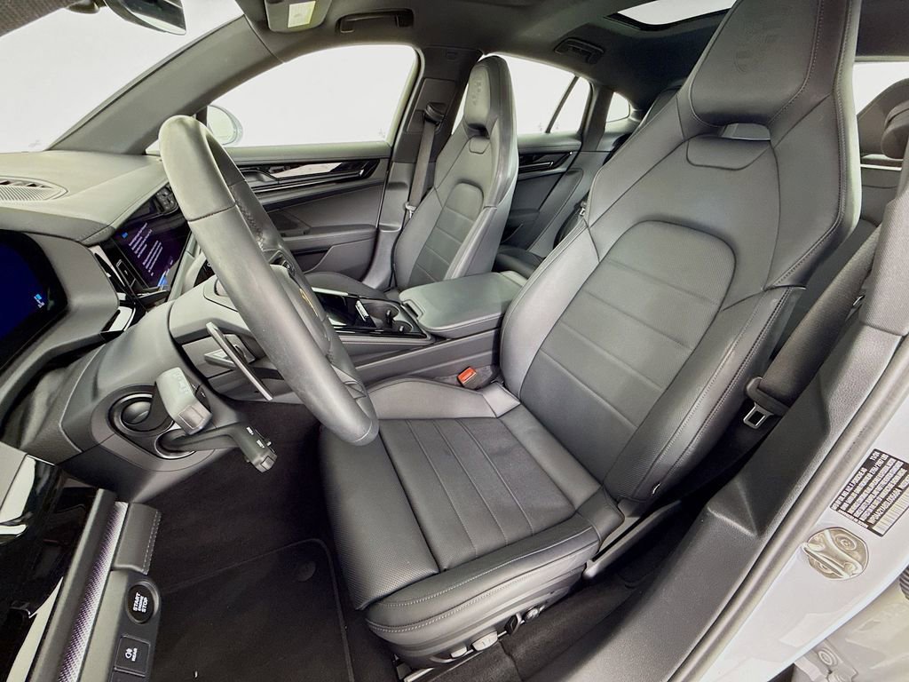 Certified 2025 Porsche Panamera 4 image 5