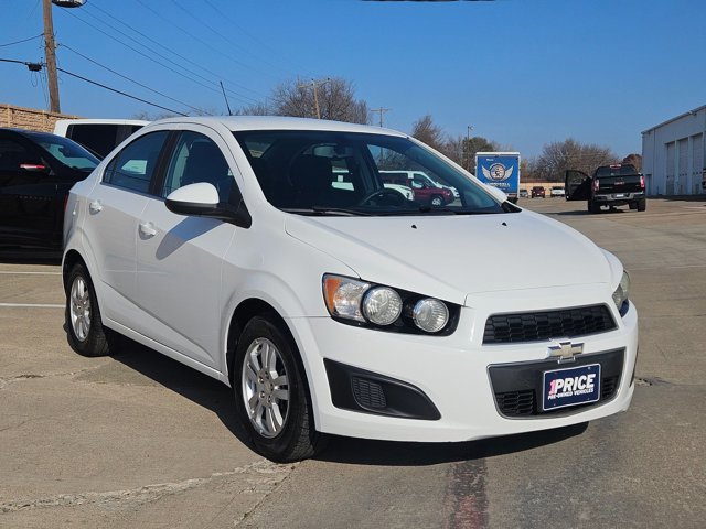 Used 2015 Chevrolet Sonic LT image 2