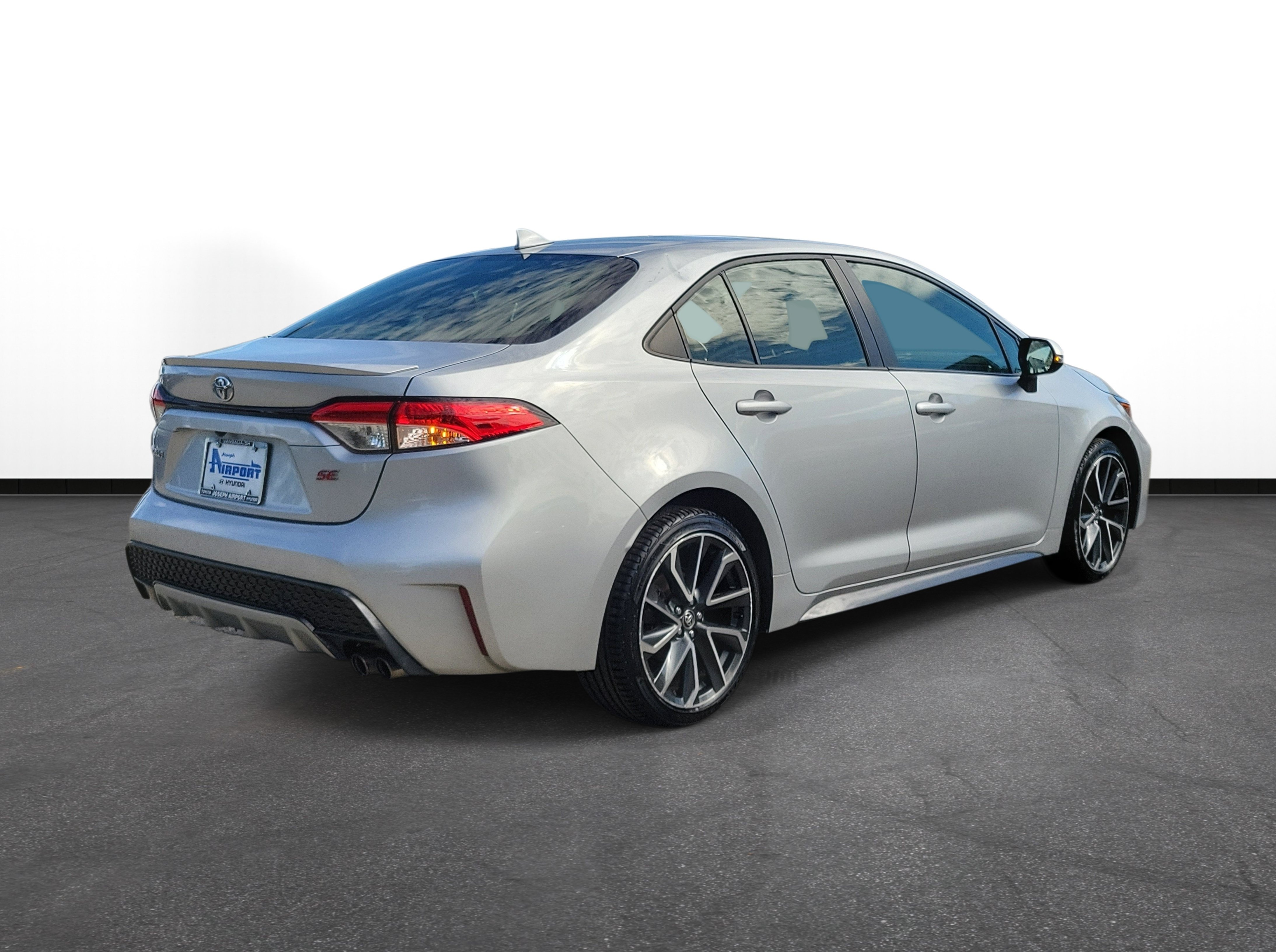 Used 2021 Toyota Corolla SE w/ SE Premium Package FWD image 4