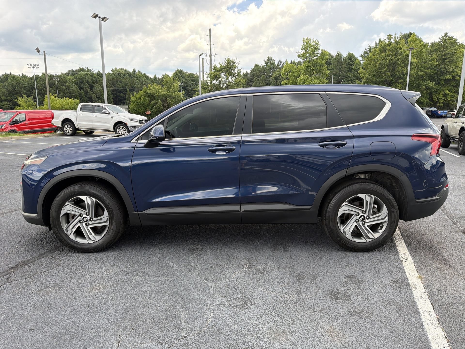 Used 2021 Hyundai Santa Fe SE FWD image 19