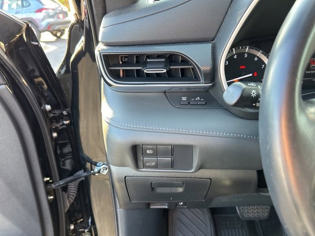 Used 2021 Toyota Highlander XSE image 29