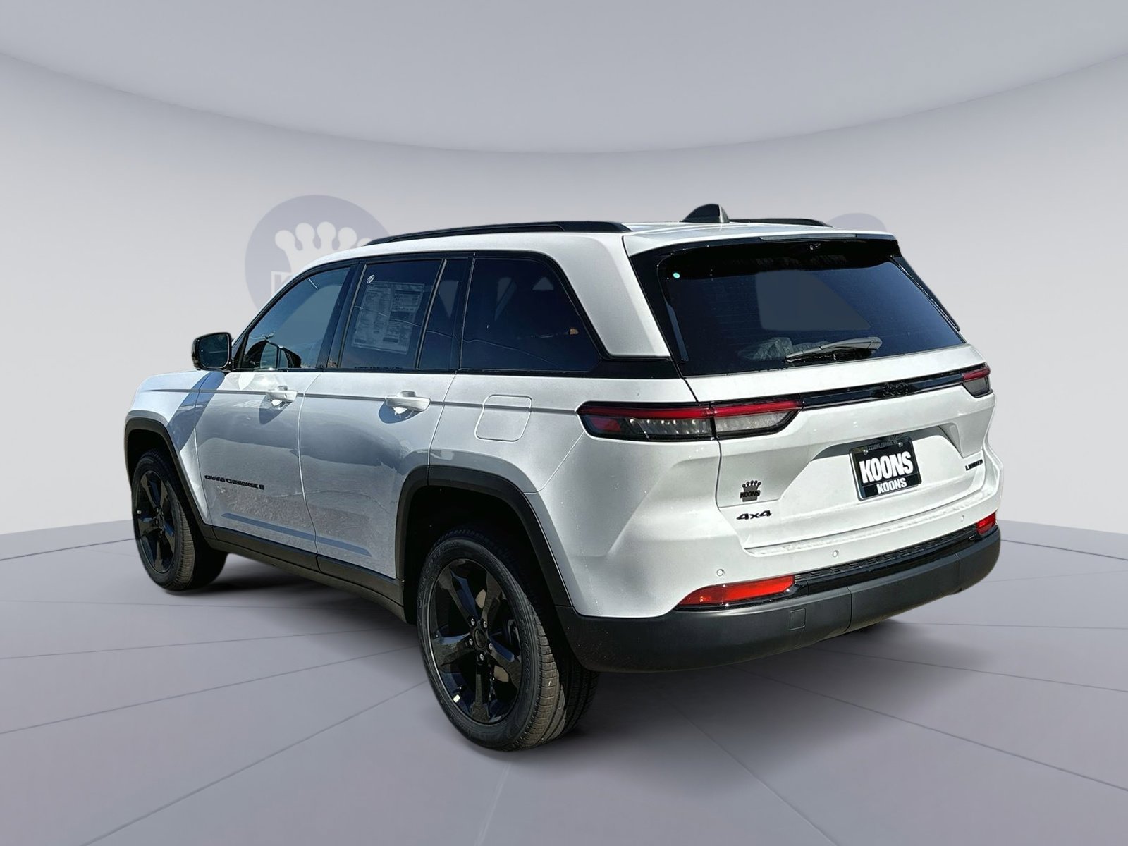 New 2025 Jeep Grand Cherokee Limited w/ Luxury Tech Group II image 4