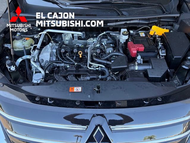 Used 2025 Mitsubishi Outlander AWD image 24