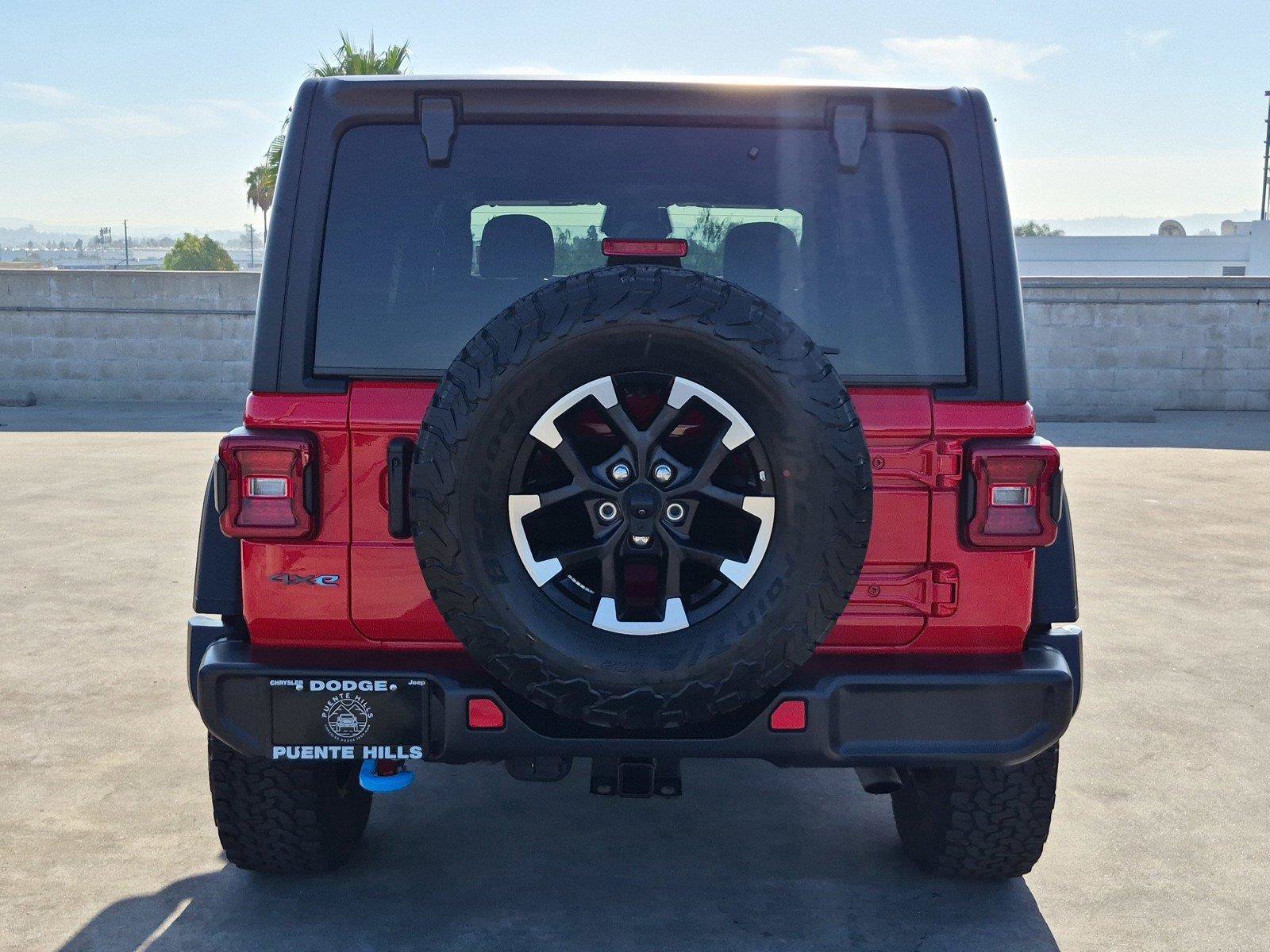 Certified 2025 Jeep Wrangler Unlimited Rubicon 4xe w/ Convenience Group AWD/4WD image 6