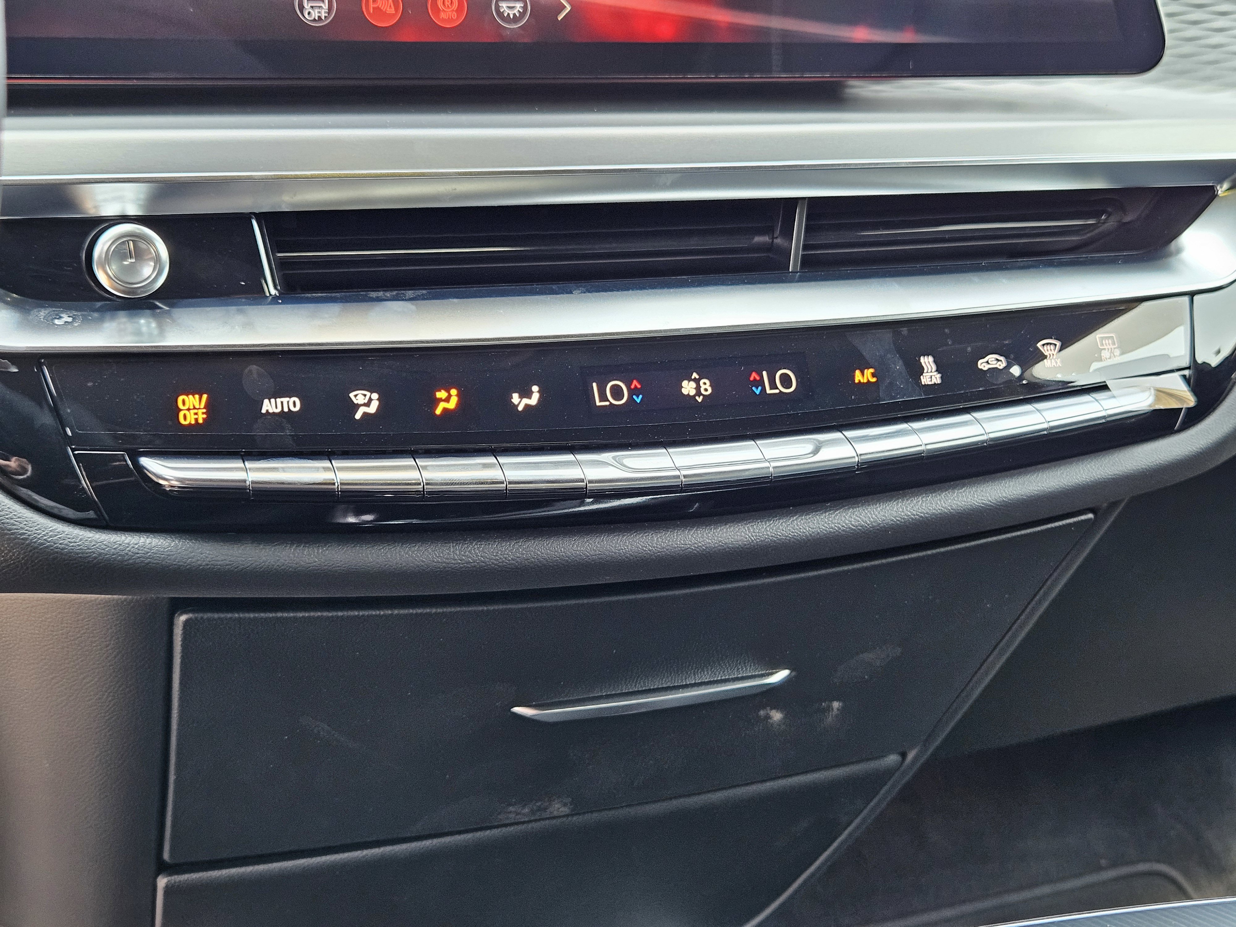 New 2026 Cadillac Lyriq V image 28