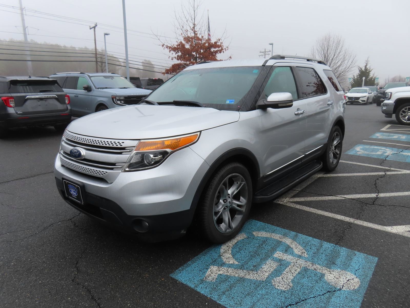 Used 2012 Ford Explorer Limited image 3