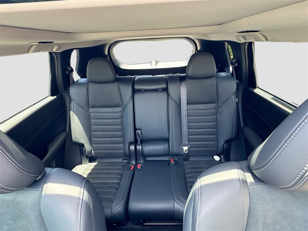 New 2025 Mitsubishi Outlander SE image 23