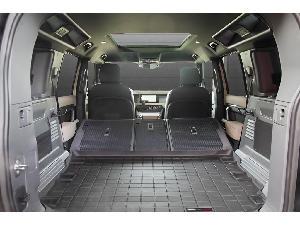 Used 2023 Land Rover Defender 110 X-Dynamic SE image 44