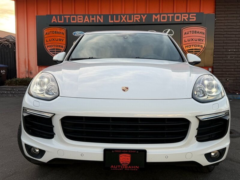 Used 2018 Porsche Cayenne Platinum Edition AWD/4WD image 2
