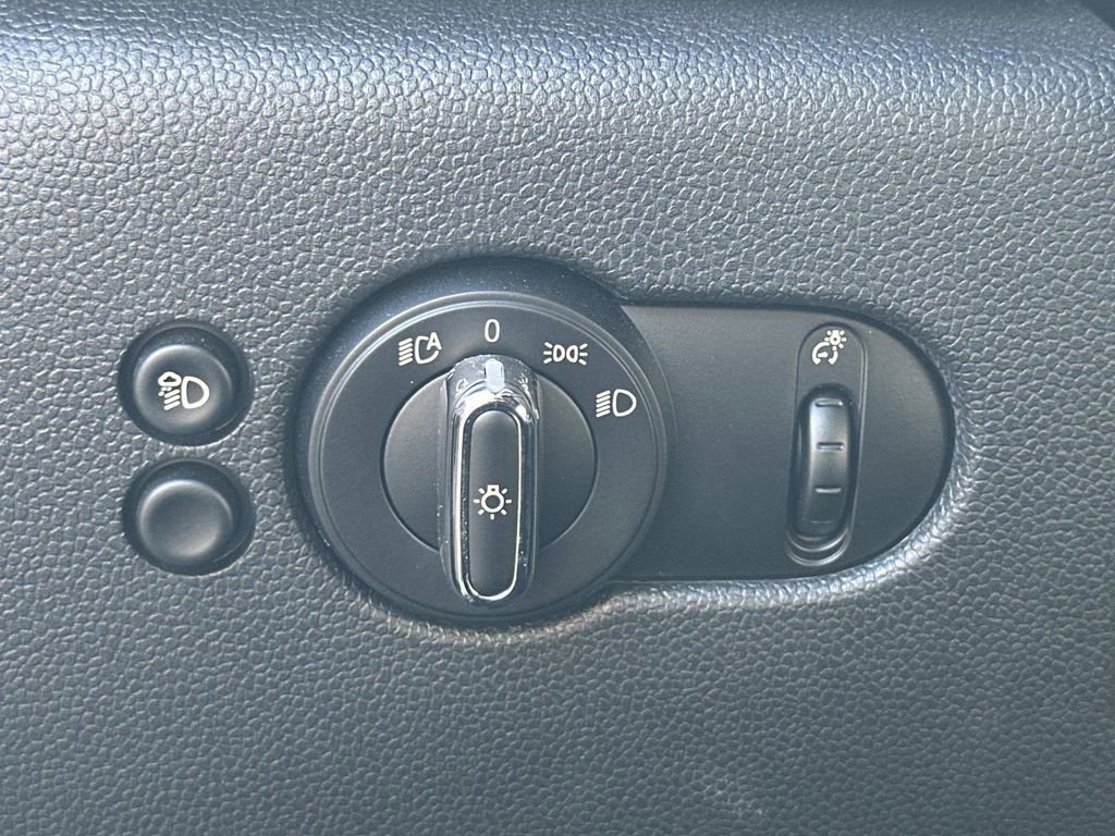 Certified 2023 MINI Cooper Convertible FWD image 18