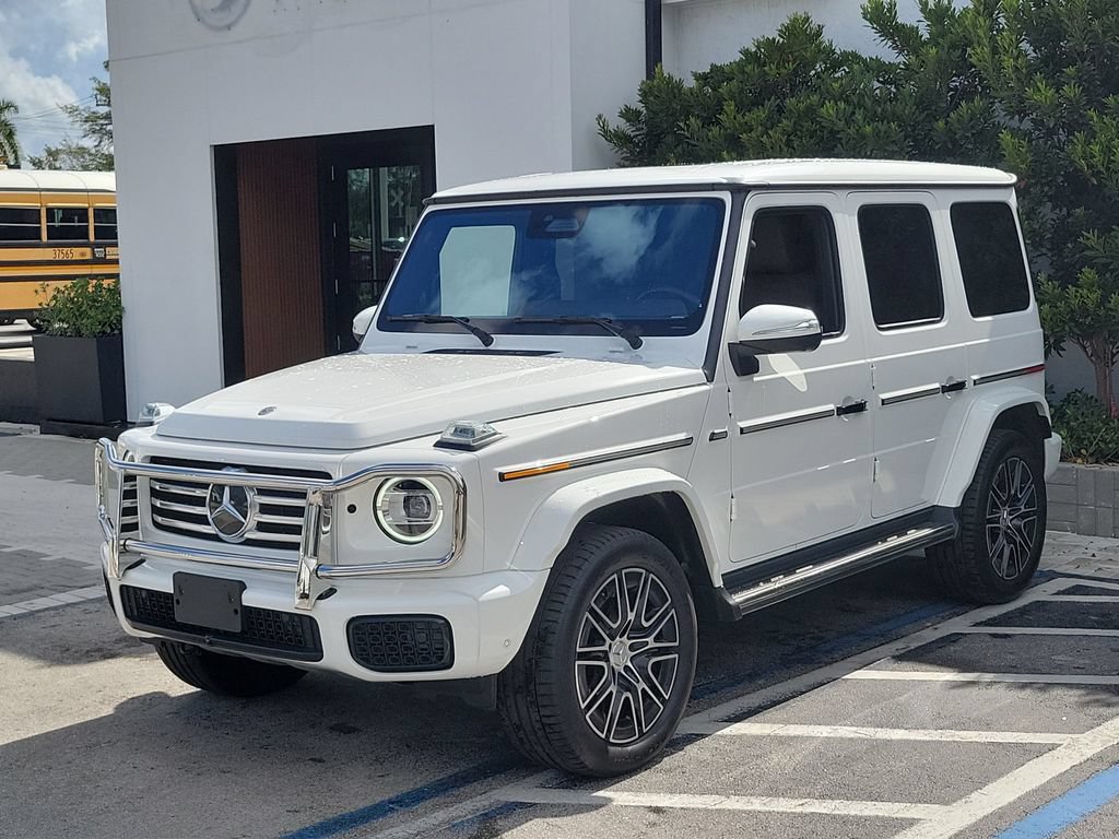 Used 2025 Mercedes-Benz G 550 image 2