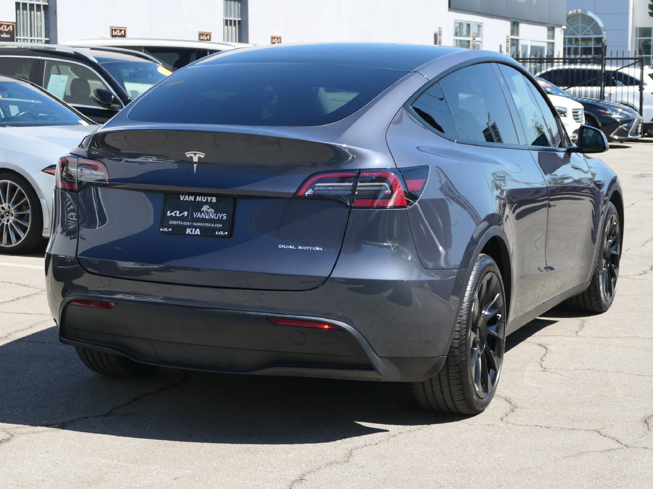 Used 2021 Tesla Model Y Long Range AWD/4WD image 3