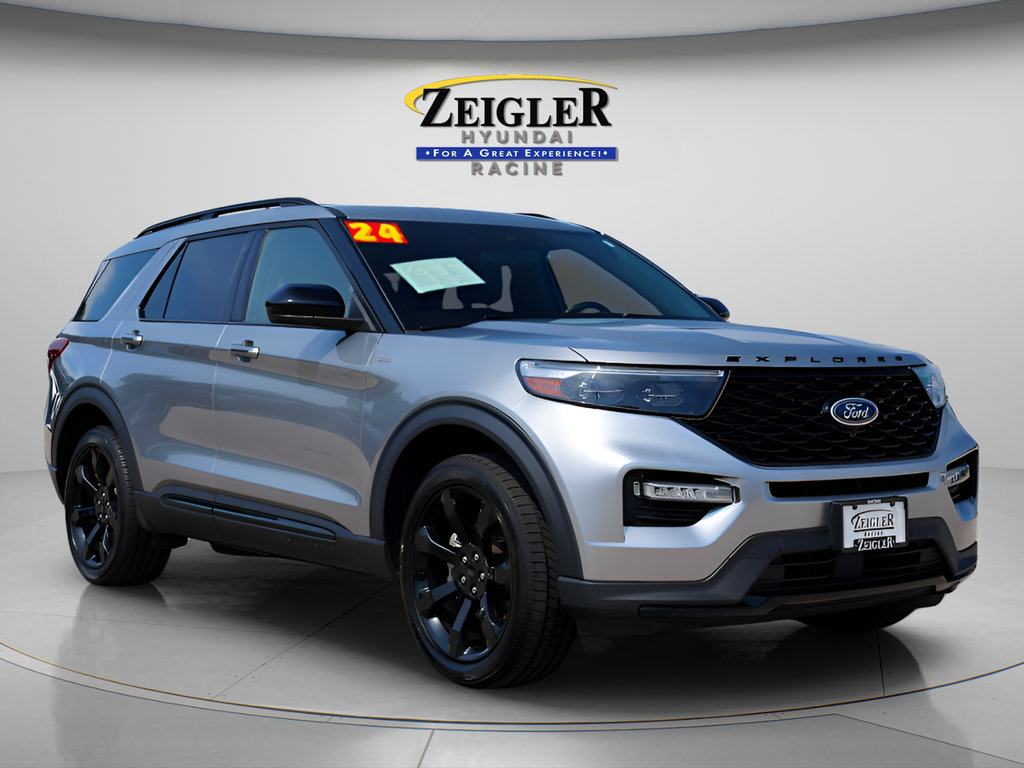 Used 2024 Ford Explorer ST-Line w/ Class IV Trailer Tow Package AWD/4WD image 1