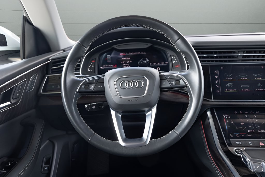 Used 2023 Audi Q8 Premium Plus AWD/4WD image 30