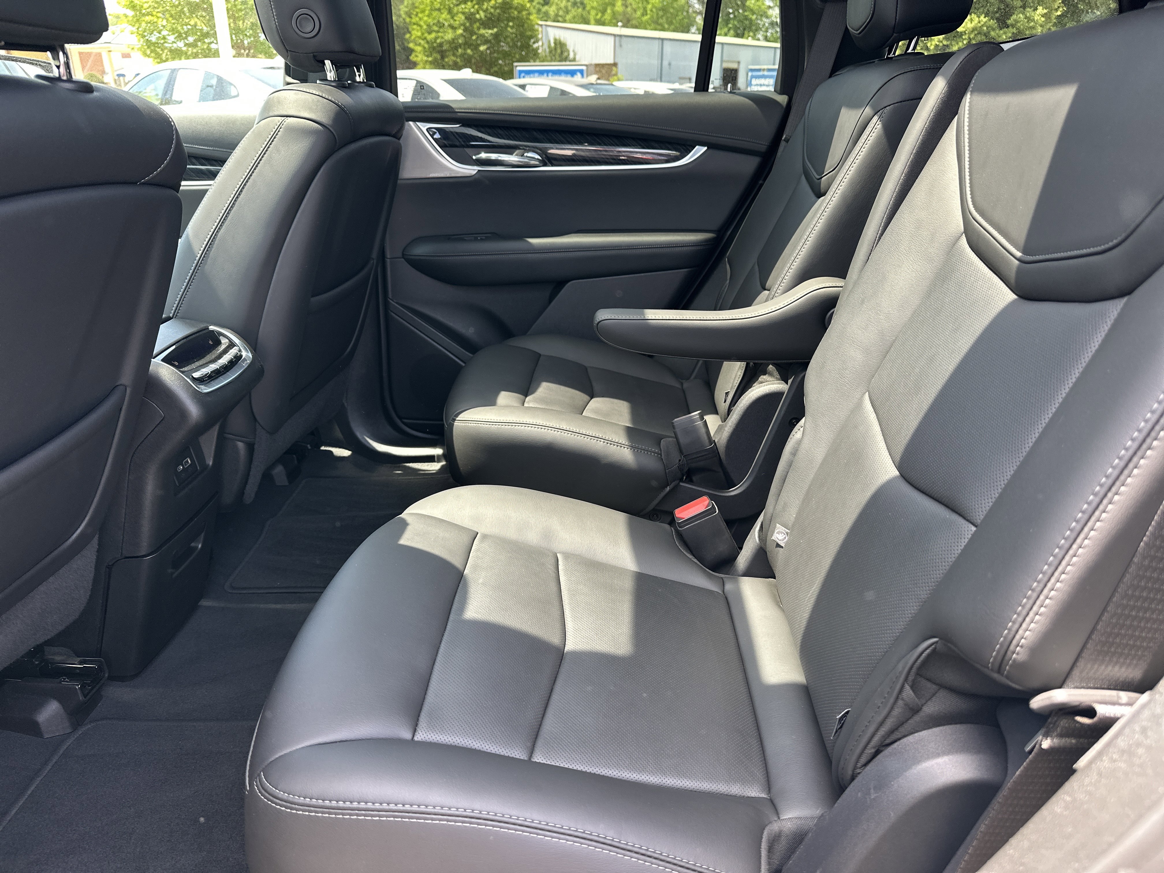 Used 2021 Cadillac XT6 Premium Luxury image 21