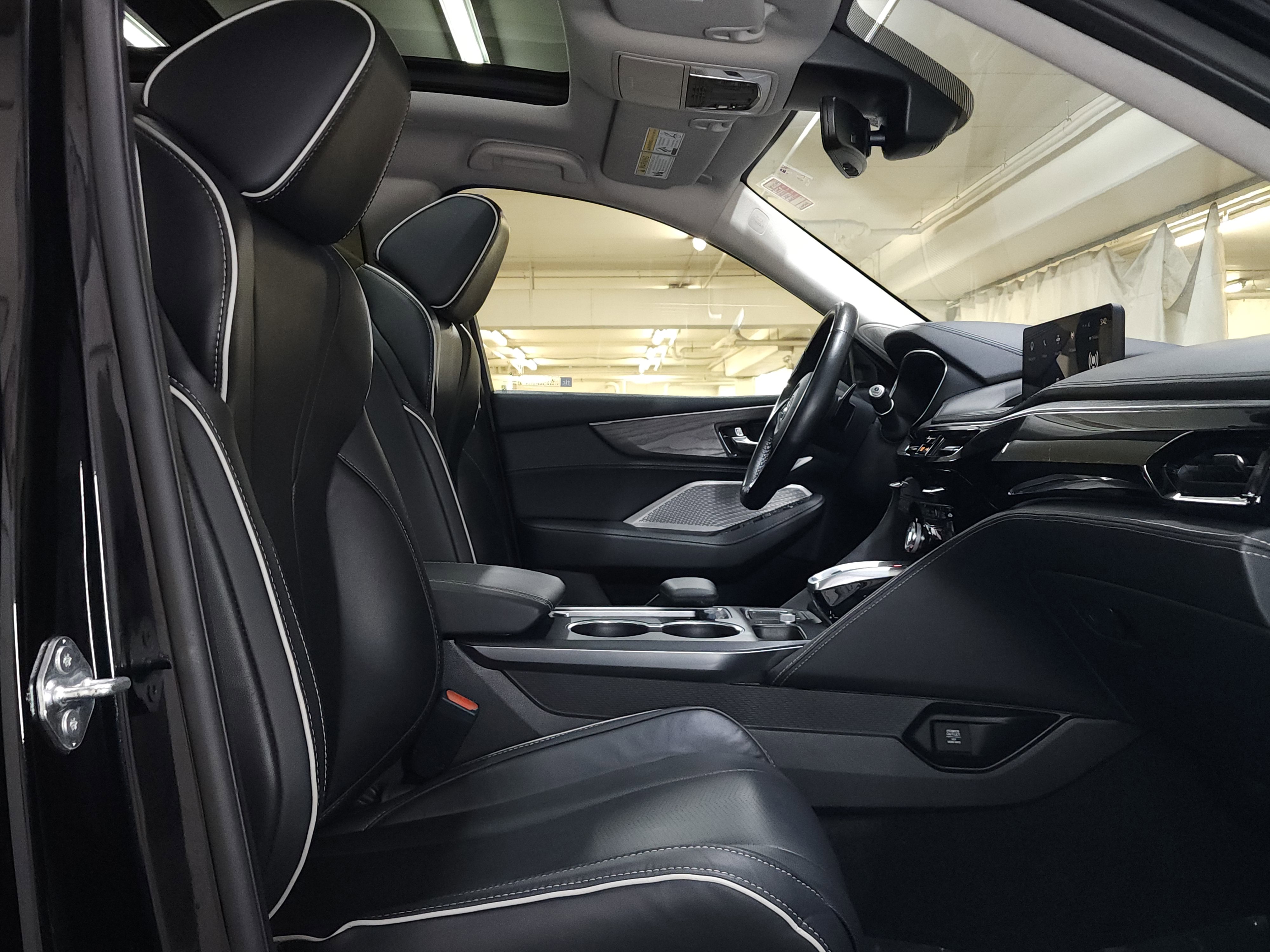 Certified 2023 Acura MDX SH-AWD w/ Advance Package image 25