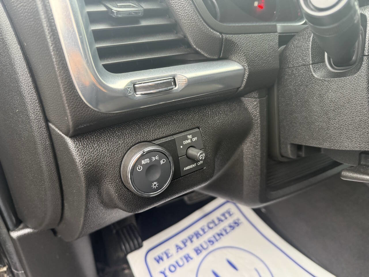 Used 2014 GMC Acadia SLE image 16