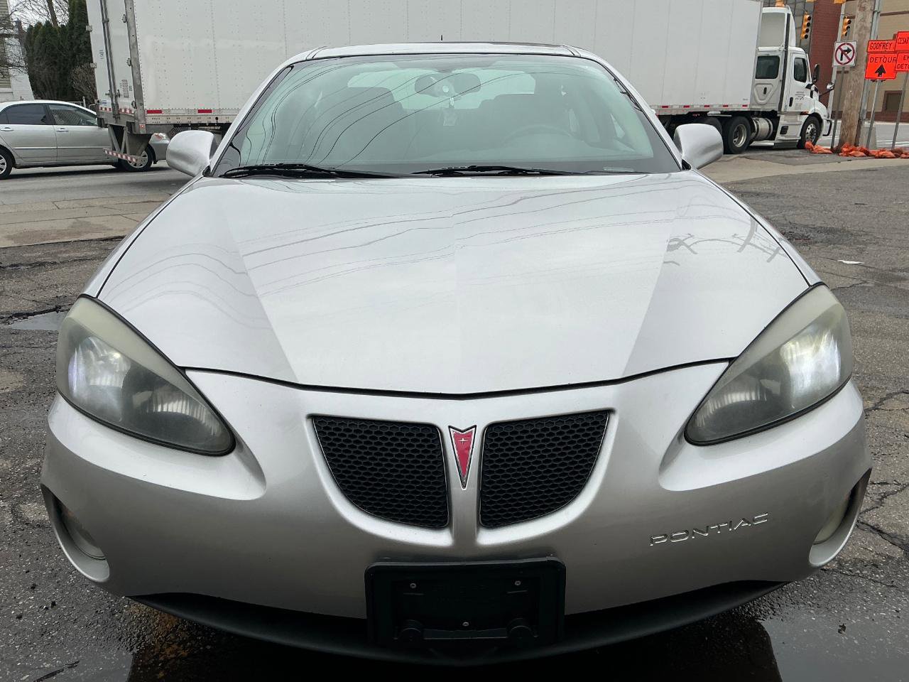 Used 2006 Pontiac Grand Prix w/ Preferred Package FWD image 8
