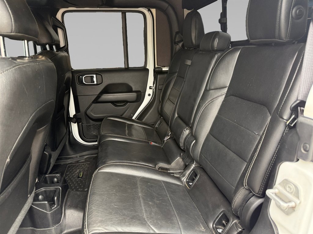 Used 2020 Jeep Gladiator Overland image 17