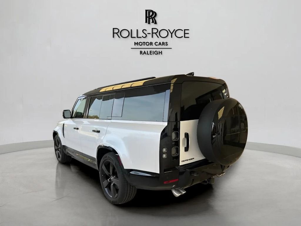 Used 2025 Land Rover Defender 130 V8 image 6