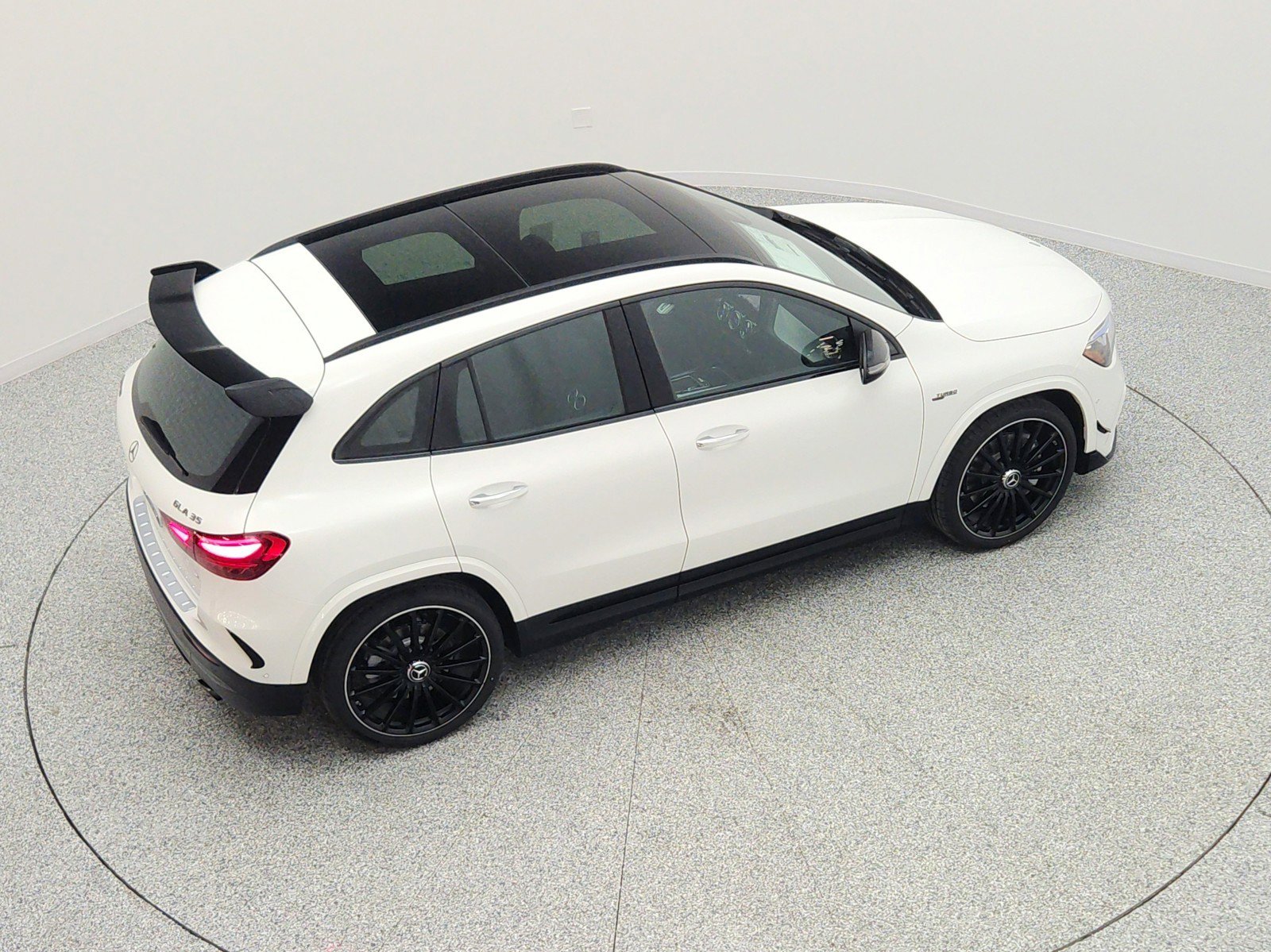 New 2026 Mercedes-Benz GLA 35 AMG 4MATIC image 13