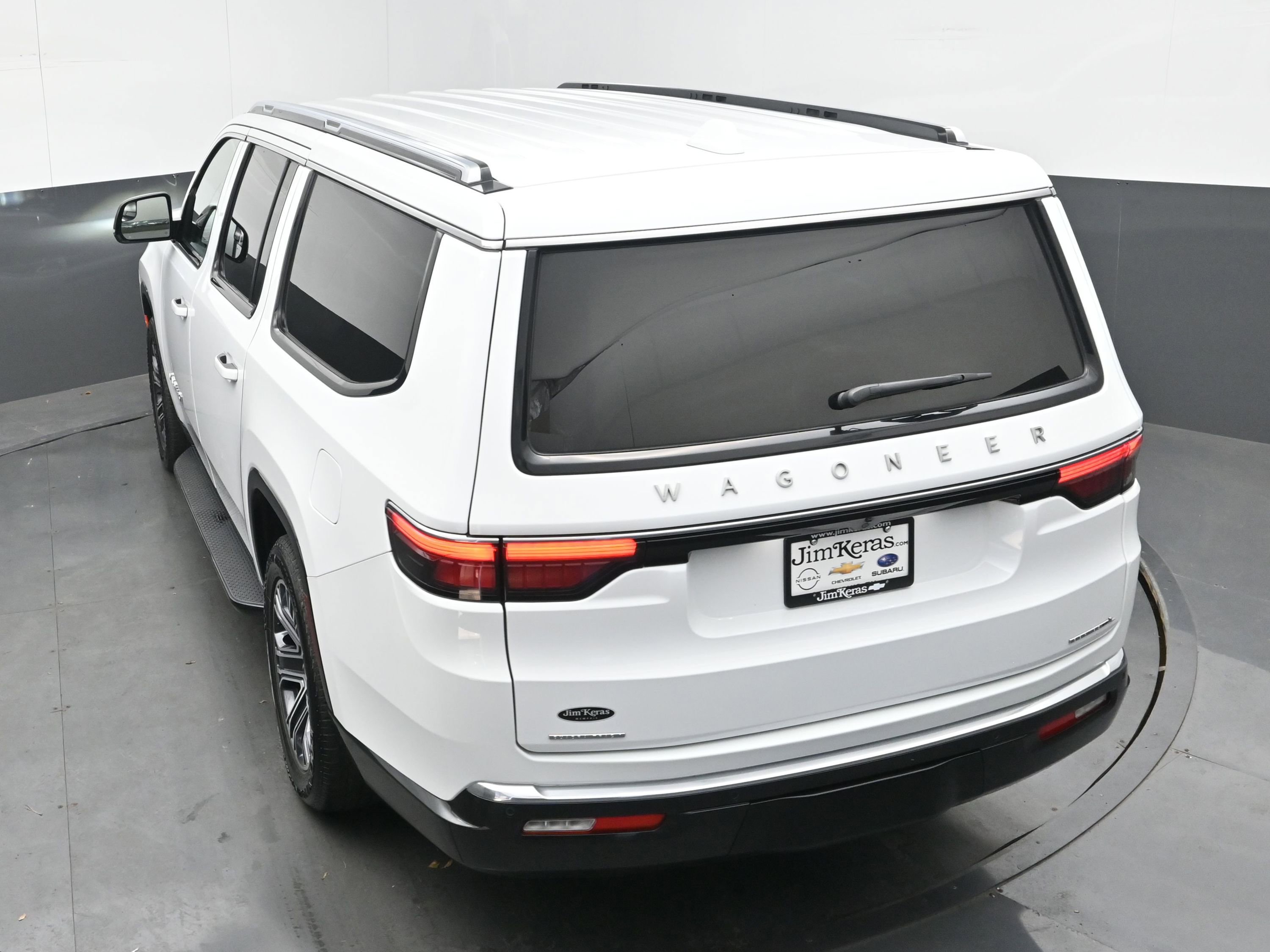 Used 2023 Jeep Wagoneer L Series II image 36