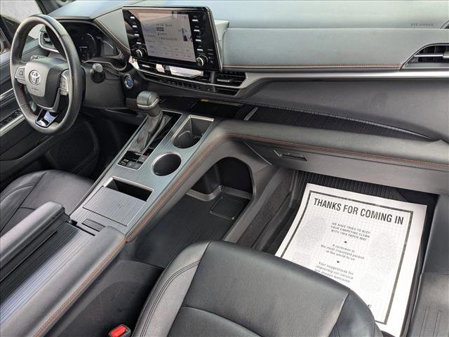 Used 2023 Toyota Sienna XSE w/ XSE Plus Package FWD image 23