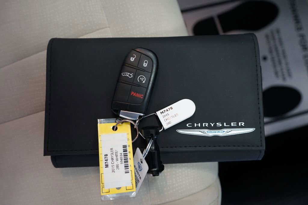 Used 2015 Chrysler 200 Limited w/ Convenience Group FWD image 49