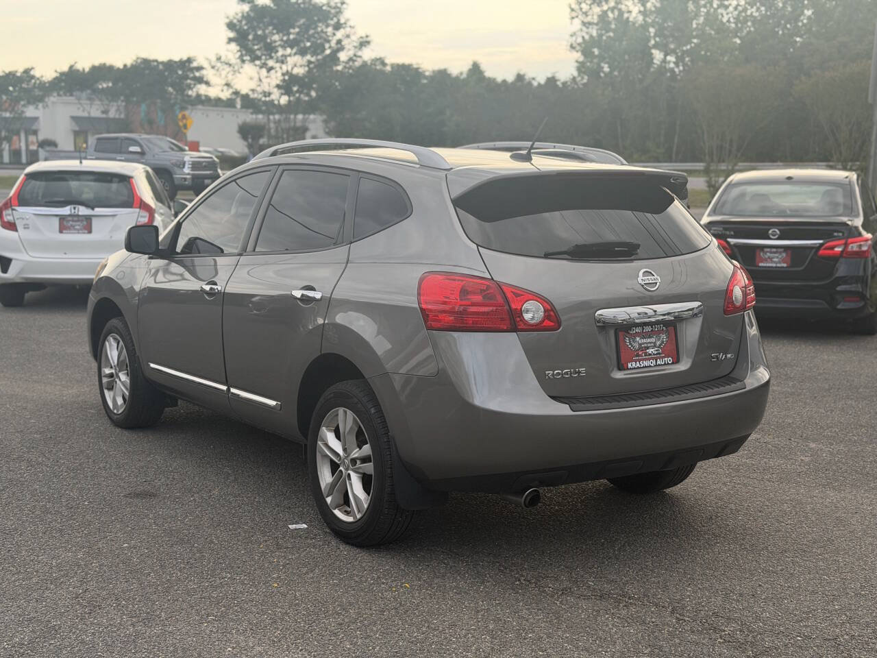 Used 2012 Nissan Rogue SV AWD/4WD image 4