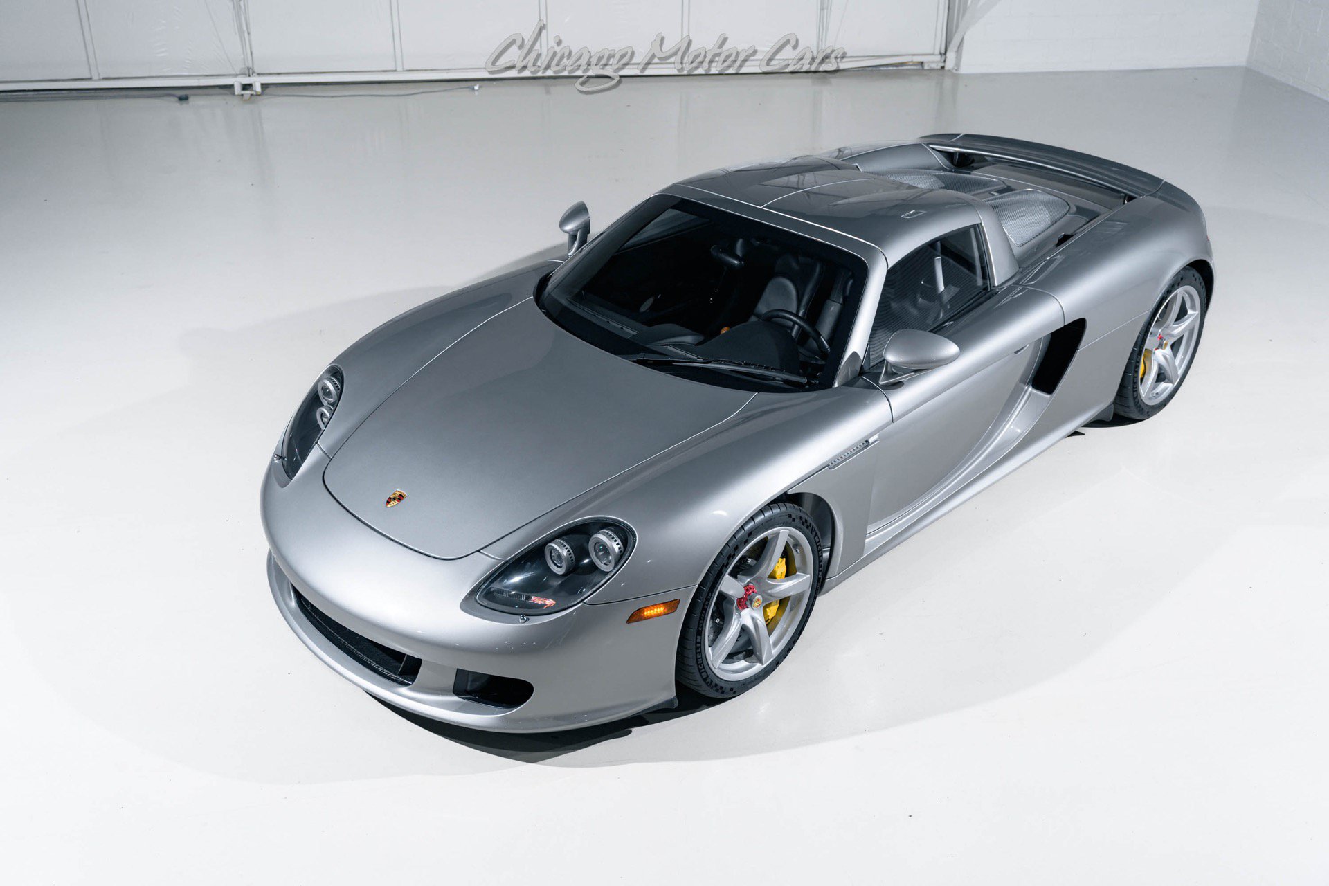 Used 2005 Porsche Carrera GT RWD image 3