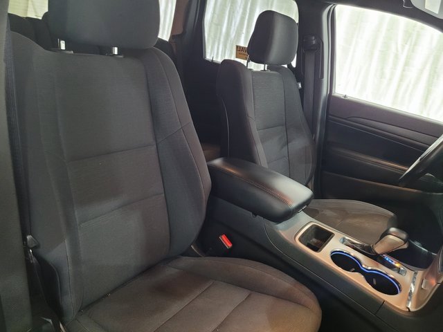 Used 2017 Jeep Grand Cherokee Laredo w/ Trailer Tow Group IV image 55