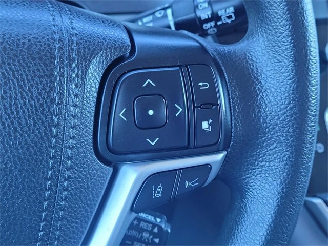 Used 2020 Toyota Sienna LE w/ LE Preferred Package image 28