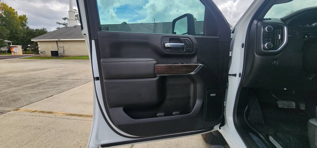 Used 2023 GMC Sierra 2500 SLT w/ SLT Premium Package AWD/4WD image 10