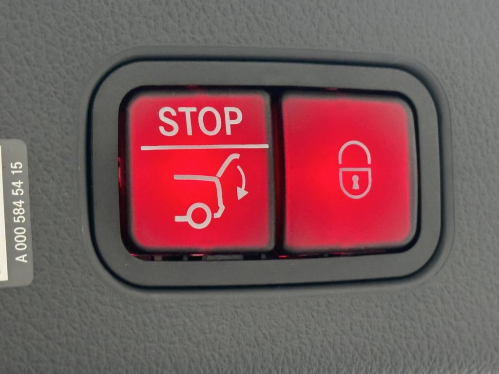 Certified 2025 Mercedes-Benz GLC 350e 4MATIC image 21