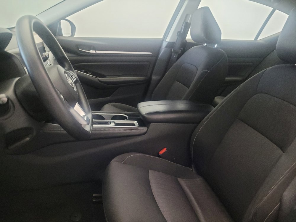 Used 2023 Nissan Altima 2.5 SV image 17