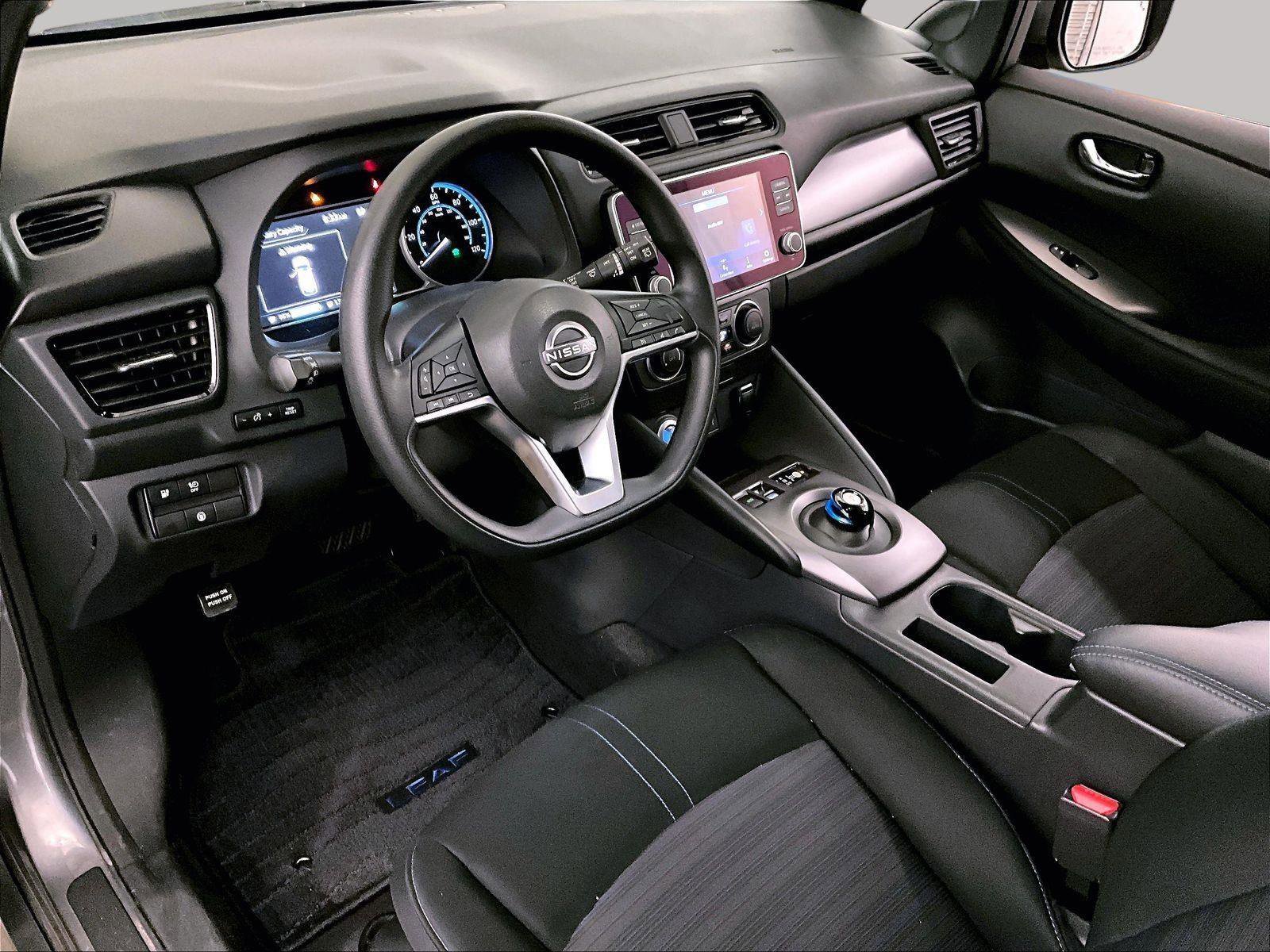 Used 2023 Nissan Leaf S image 12