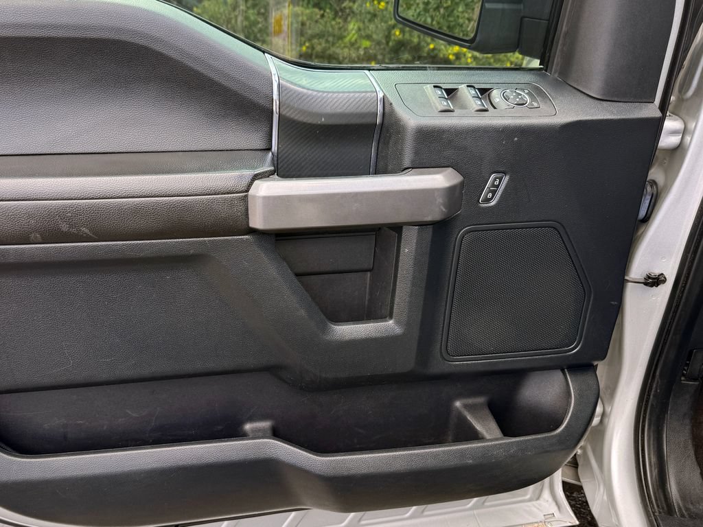 Used 2019 Ford F150 XLT w/ Equipment Group 302A Luxury AWD/4WD image 18