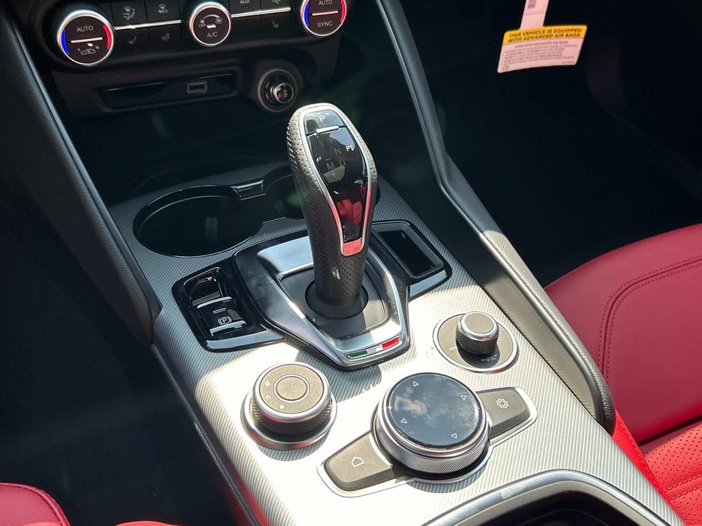 New 2025 Alfa Romeo Giulia AWD image 25