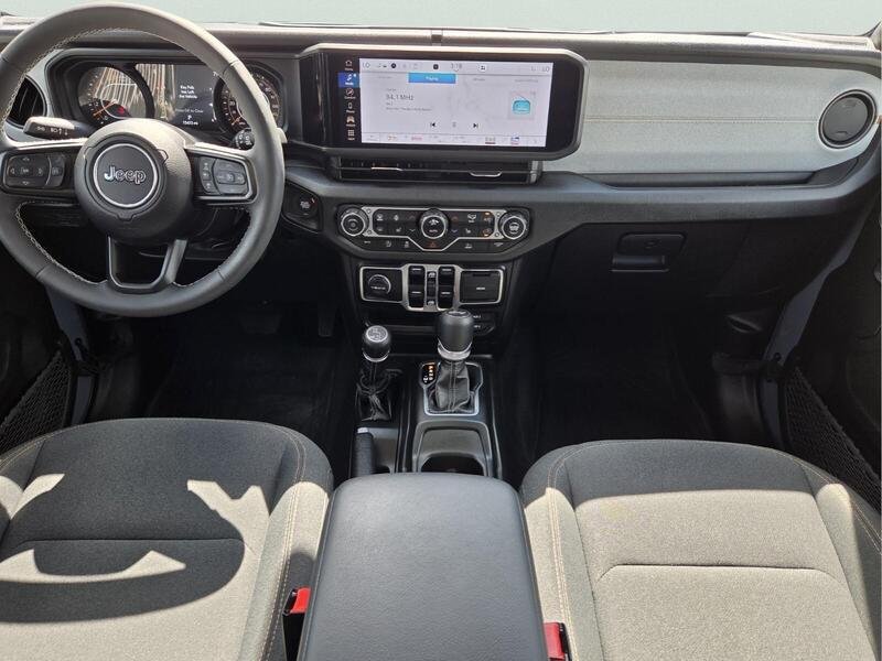 Used 2025 Jeep Wrangler Unlimited Sport AWD/4WD image 16