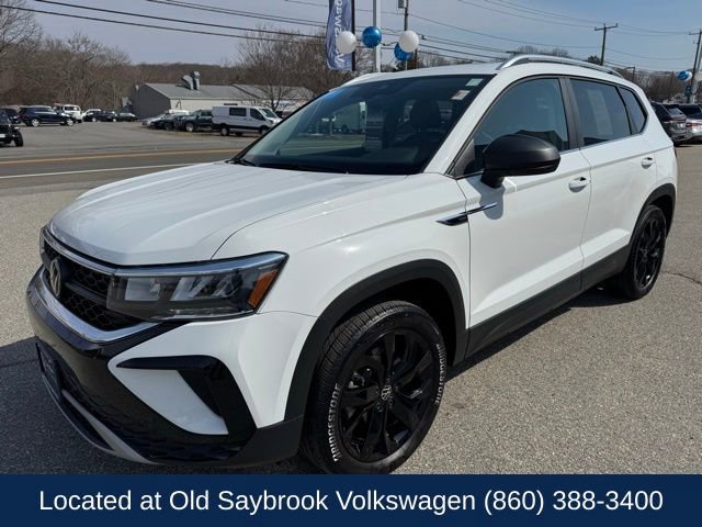 Certified 2023 Volkswagen Taos SE w/ Panoramic Sunroof Package image 1