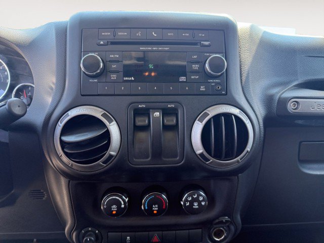 Used 2016 Jeep Wrangler Sport AWD/4WD image 6