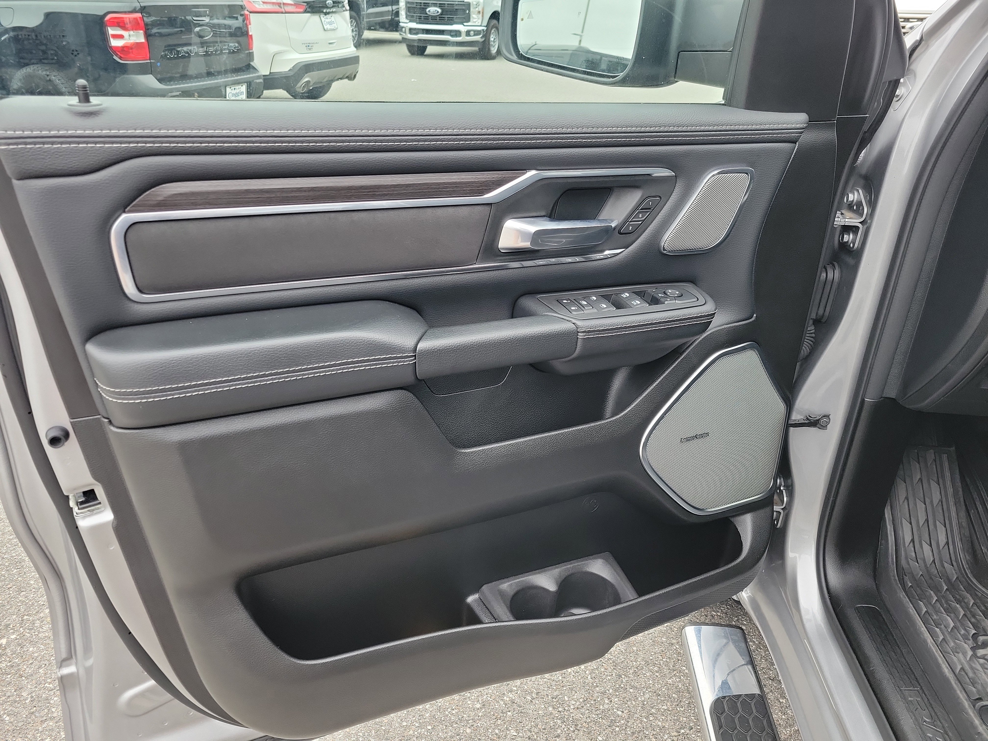 Used 2025 RAM 1500 Laramie image 5