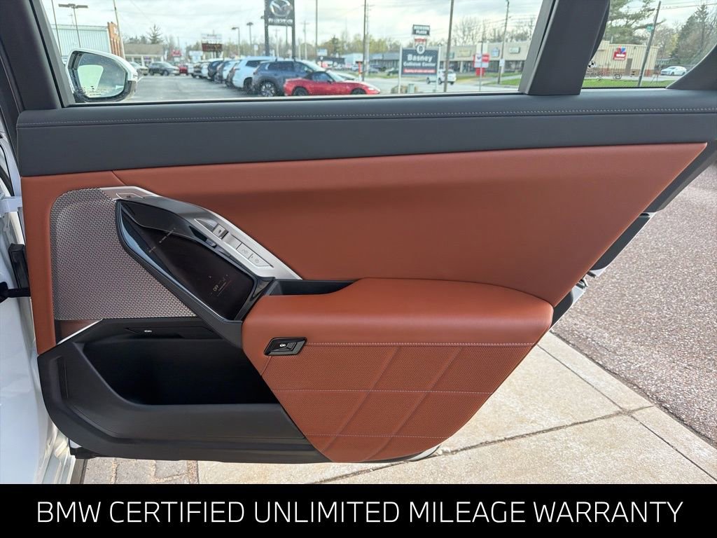 Certified 2024 BMW 760i xDrive w/ Executive Package AWD/4WD image 13