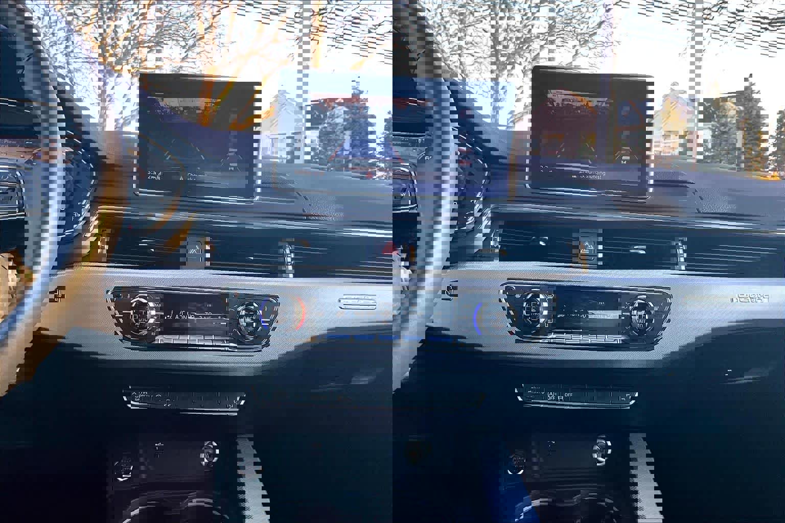 Used 2018 Audi A4 2.0T Premium image 35