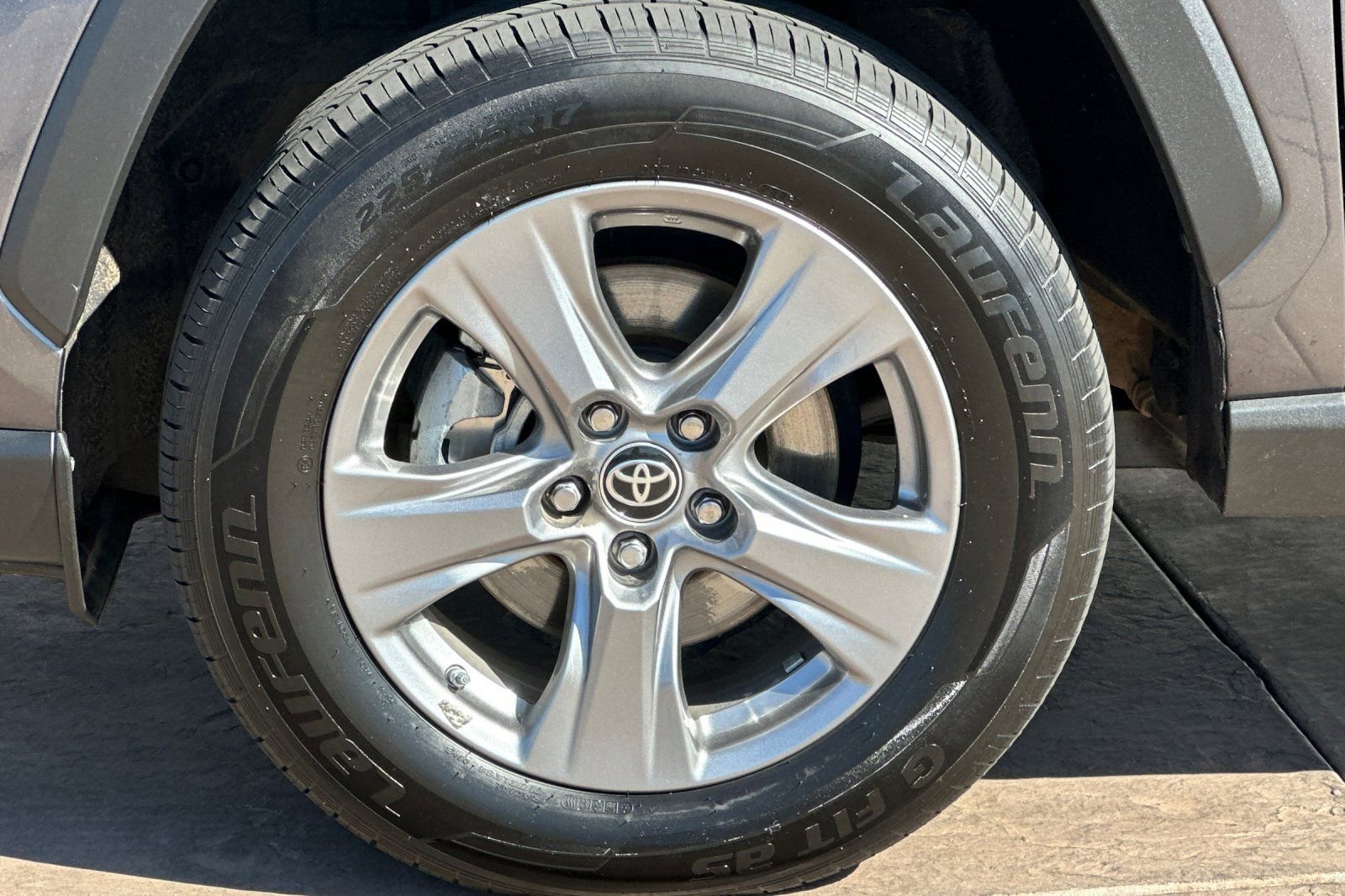 Certified 2024 Toyota RAV4 LE AWD/4WD image 33