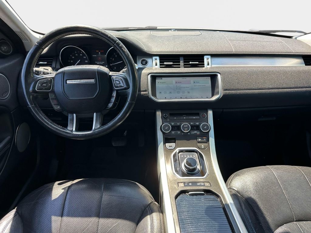 Used 2017 Land Rover Range Rover Evoque SE AWD/4WD image 9