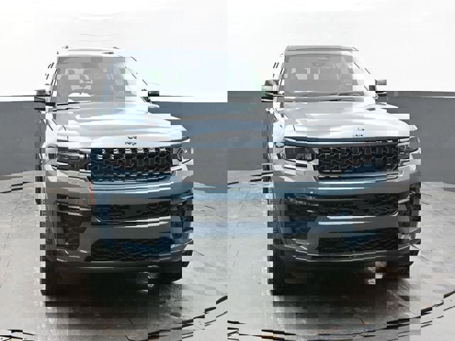 New 2026 Jeep Grand Cherokee L Limited w/ Limited Altitude Package image 8