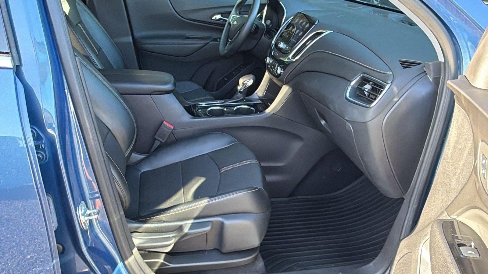 Used 2024 Chevrolet Equinox Premier w/ LPO, Floor Liner Package FWD image 18