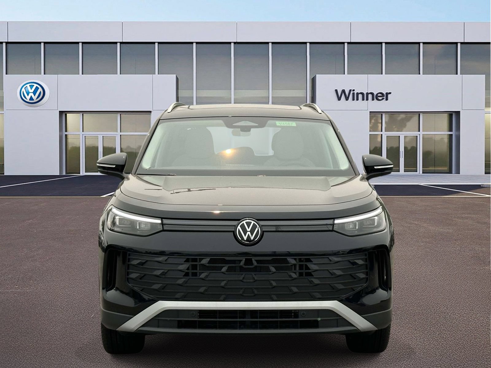 New 2026 Volkswagen Tiguan SE AWD/4WD image 9