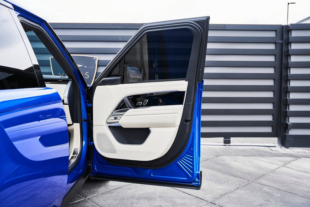 Used 2025 Land Rover Range Rover Long Wheelbase SE image 21